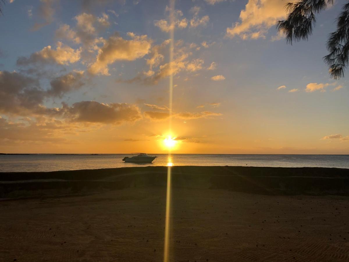 Our Island Home 5 Mins Walk To Beach Flic en Flac Bagian luar foto